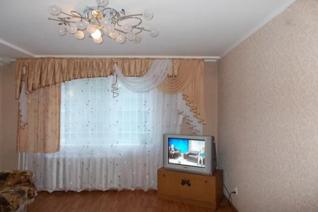 4-комнатная квартира посуточно (вариант № 3608), ул. Комсомольская улица, фото № 2